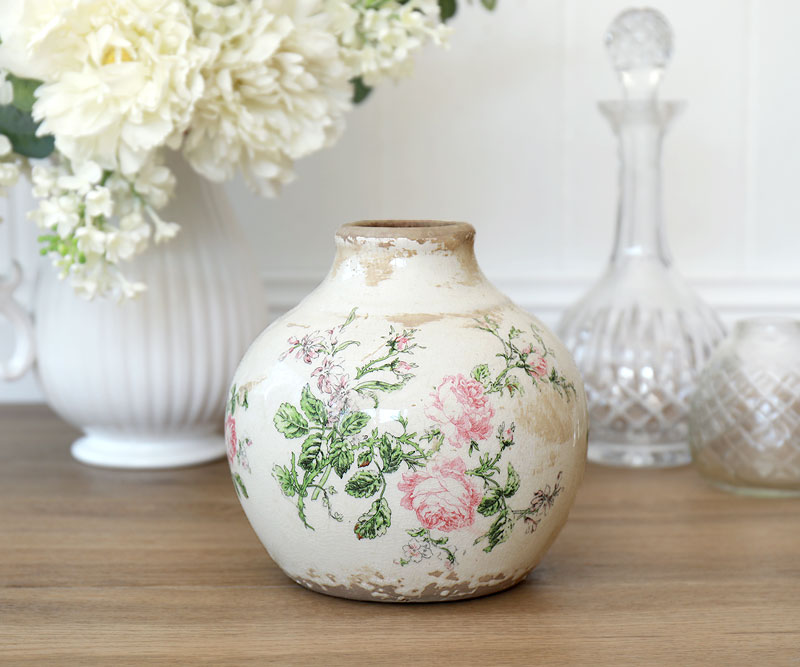 Beautiful vases available online. homewares & home decor.