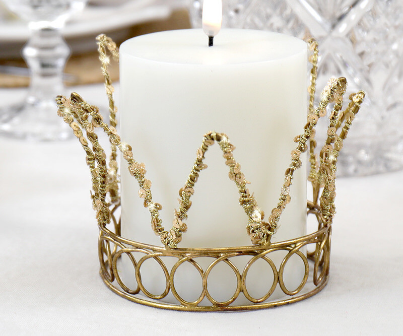 Regal Gold Crown Candle Wreath