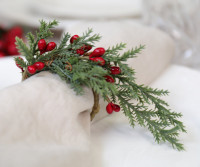 Set 4 Holly Berry Napkin Rings