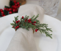 Set 4 Holly Berry Napkin Rings