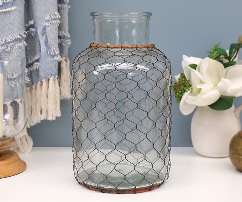 Beautiful vases available online. homewares & home decor.