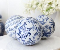 Blossom Set 3 Blue & White Ceramic Balls