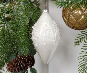 Snowfall White Glass Tree Bauble