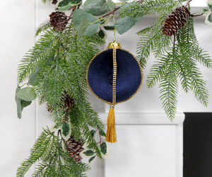 Regal Navy Velvet Christmas Tree Bauble