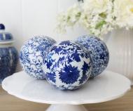 Chrysanthemum Set 3 Blue & White Ceramic Balls