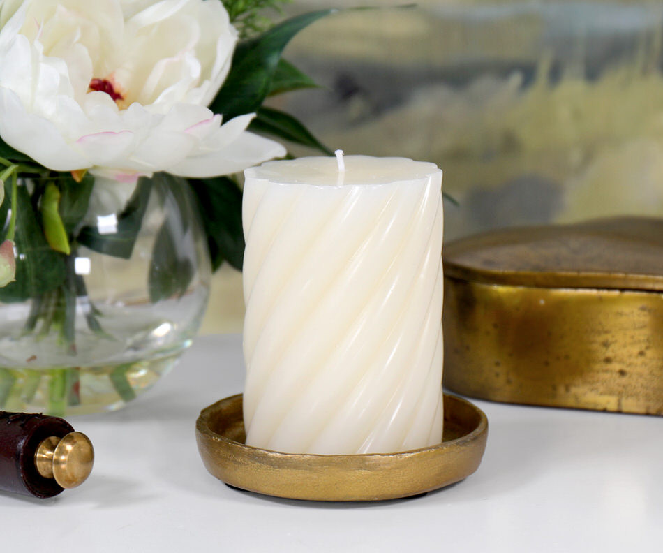 Short Ivory Twist Pillar Candle