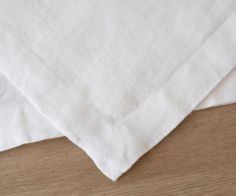 400cm White Linen Tablecloth - 12 Seater