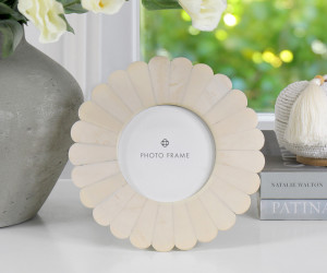 Gabriel Round Flower Photo Frame 4x4