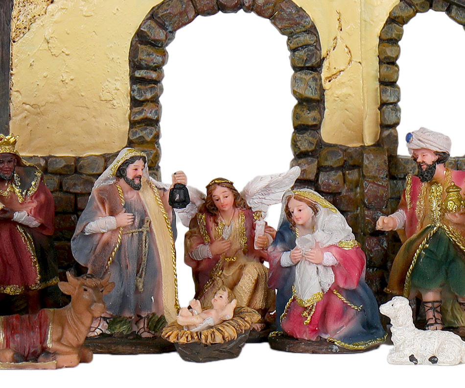 Bethlehem Traditional Nativity Set with Stable