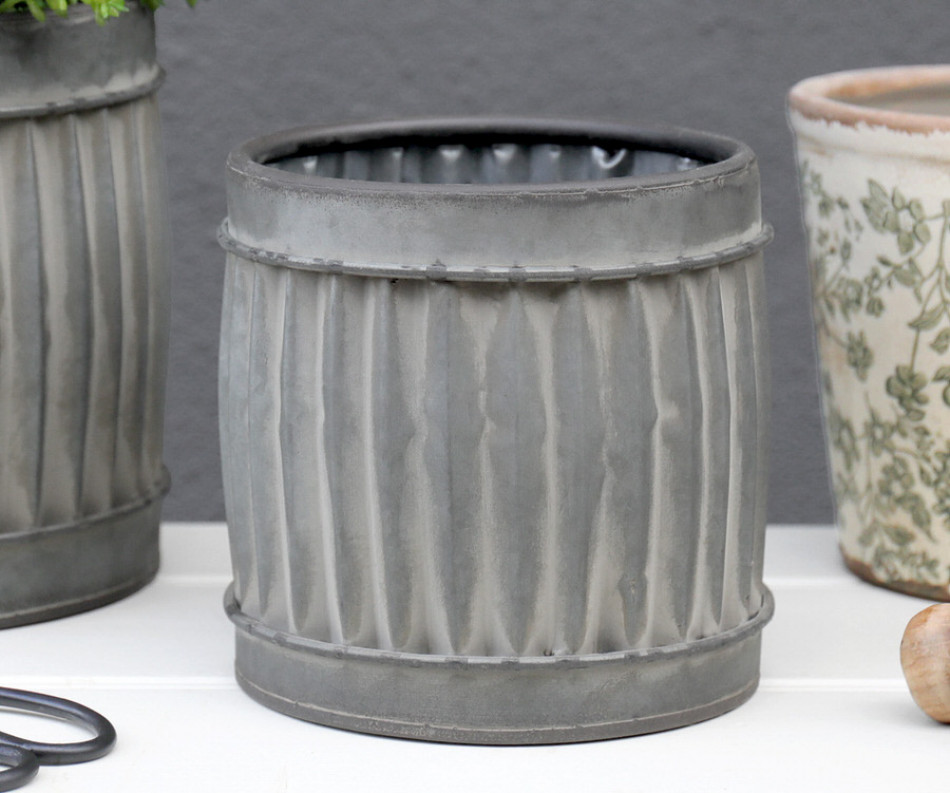 Medium Chandler Vintage Metal Planter