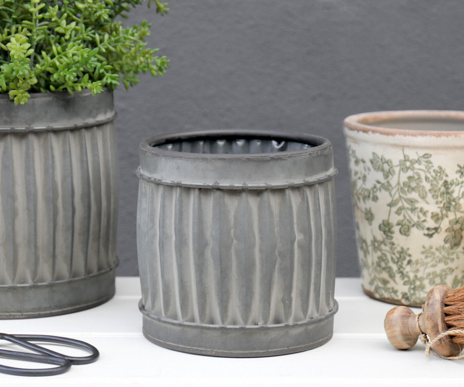 Medium Chandler Vintage Metal Planter