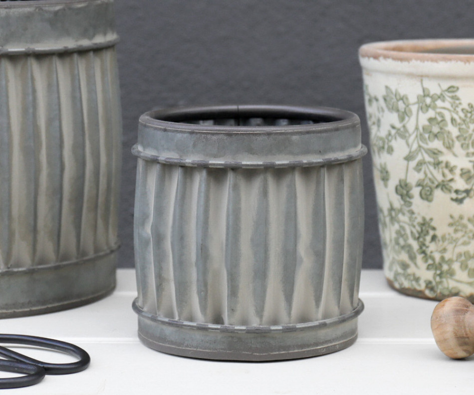 Small Chandler Vintage Metal Planter