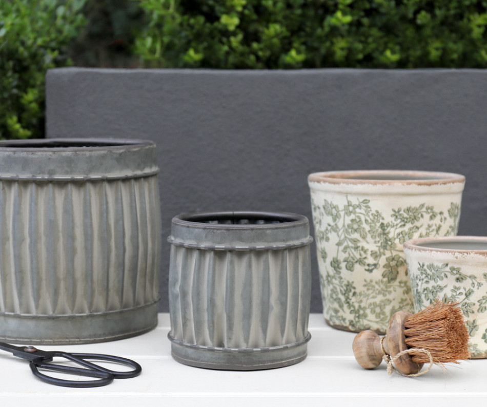 Small Chandler Vintage Metal Planter