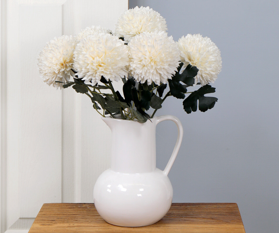 Set 6 White Pom Pom Flowers
