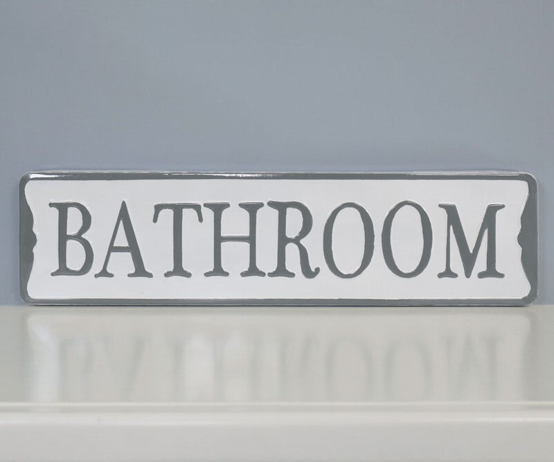 Beautiful bathroom accessories available online