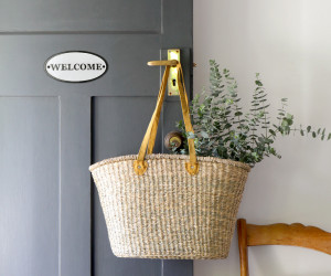 Welcome Cast Iron Sign - White