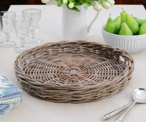 Medium Amalfi Round Rattan Tray