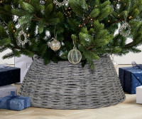 Large Willow Christmas Tree Skirt