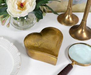 Amour Gold Heart Trinket Box