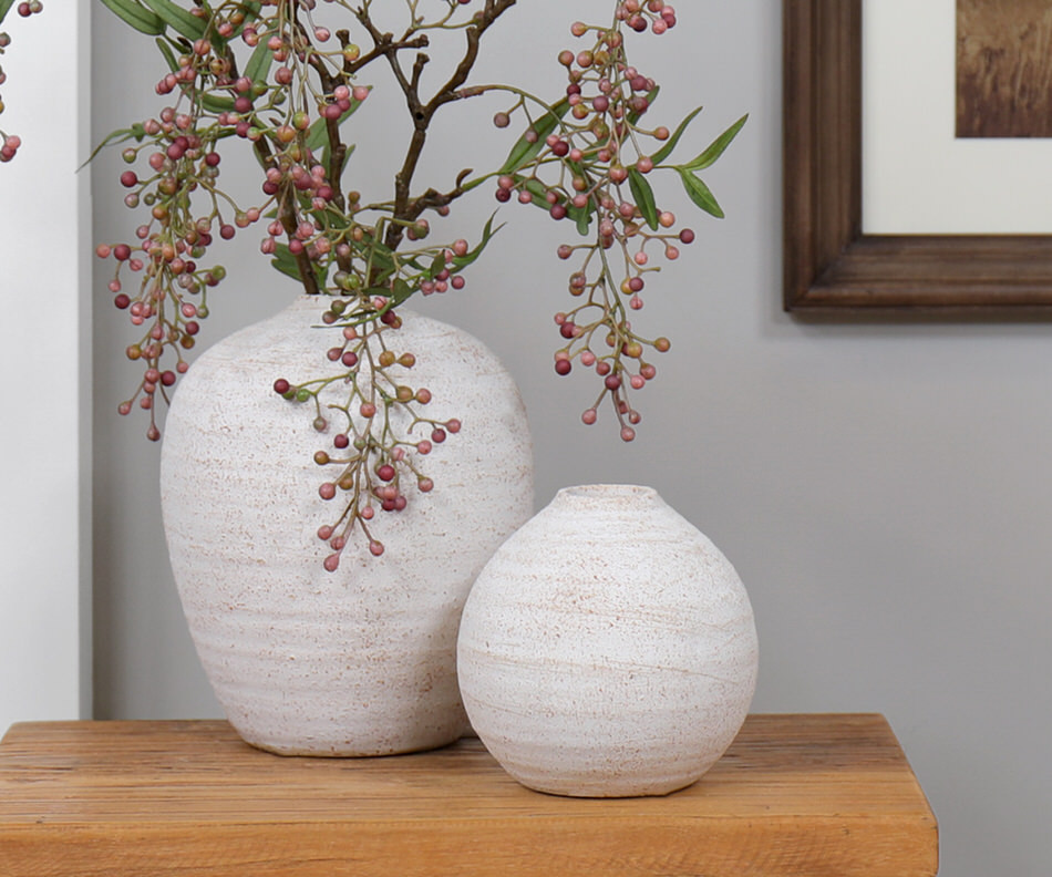 Small Luisa Cream Bud Vase