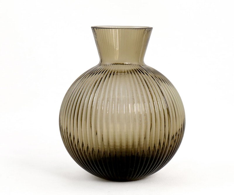 Beautiful vases available online. homewares & home decor.