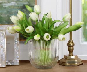 Short Cleveland Ribbed Glass Vase - Clear