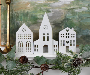 St Giles Porcelain Village Townhouse Tealight