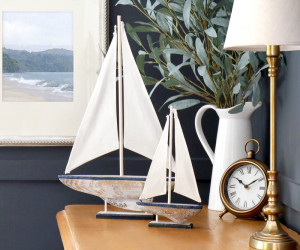 Small Seafarer Wooden Yacht - Sail Boat